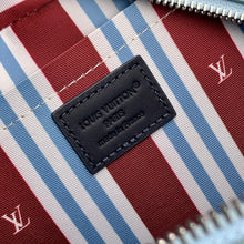 Load image into Gallery viewer, LOUIS LOCKER DOPP KIT (NAVY & SKY BLUE)