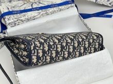 Load image into Gallery viewer, CHRISTIAN MONTAIGNE DEA POUCH (DARK BLUE)