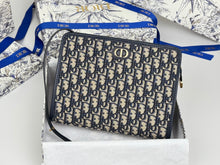 Load image into Gallery viewer, CHRISTIAN MONTAIGNE DEA POUCH (DARK BLUE)