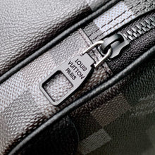 Load image into Gallery viewer, LOUIS NIL MESSENGER (PIXEL ECLIPSE)