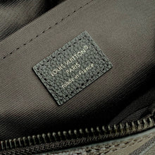 Load image into Gallery viewer, LOUIS NIL MESSENGER (PIXEL ECLIPSE)