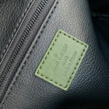 Load image into Gallery viewer, LOUIS DOPP KIT (NAVY GREEN)