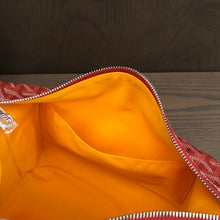 Load image into Gallery viewer, BOWLING 25 VANITY CASE (RED)