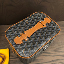 Load image into Gallery viewer, MUSE VANITY CASE (BLACK TAN)