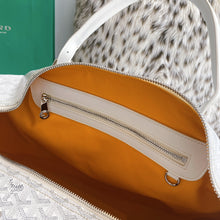 Load image into Gallery viewer, BOSTON 45 BAG (WHITE)