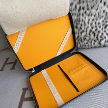 Load image into Gallery viewer, COMPAGNON UNIVERSEL A4 (BLACK)