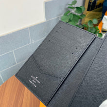 Load image into Gallery viewer, LOUIS CLASSIC DAMIER GRAPHITE PASSPORT HOLDER (BLACK)