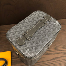 Load image into Gallery viewer, MUSE VANITY CASE (GREY)