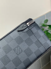 Load image into Gallery viewer, LOUIS TRIO PACKING CUBE CHECKERED (BLACK)