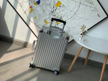 Load image into Gallery viewer, CLASSIC CABIN 36L SILVER (GREY HANDLE)