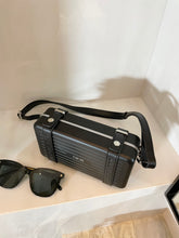 Load image into Gallery viewer, RIMOWA CROSS BODY BAG (BLACK)