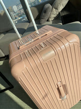 Load image into Gallery viewer, ESSENTIAL TRUNK PLUS 100L (GLOSS SALMON PINK)