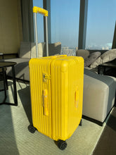 Load image into Gallery viewer, ESSENTIAL TRUNK PLUS 100L (GLOSS SAFFRON)