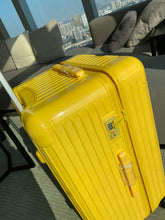 Load image into Gallery viewer, ESSENTIAL TRUNK PLUS 100L (GLOSS SAFFRON)