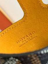 Load image into Gallery viewer, MONTMARTRE GM PHONE POUCH (BLACK)