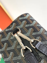 Load image into Gallery viewer, MONTMARTRE GM PHONE POUCH (BLACK)