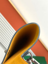 Load image into Gallery viewer, MONTMARTRE GM PHONE POUCH (GREY)