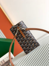 Load image into Gallery viewer, MONTMARTRE GM PHONE POUCH (BLACK TAN)