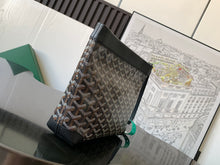 Load image into Gallery viewer, CONTI POUCH (BLACK)