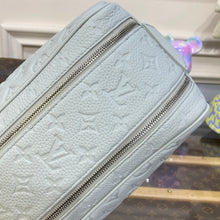 Load image into Gallery viewer, LOUIS DOPP KIT (WHITE)