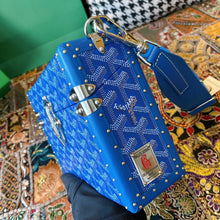 Load image into Gallery viewer, CASSETTE TRUNK (BLUE)