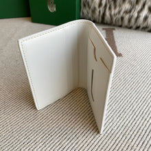 Load image into Gallery viewer, SAINT-MARC CARD HOLDER (WHITE)