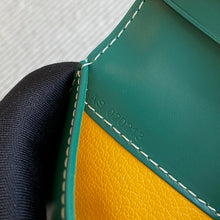Load image into Gallery viewer, SAINT-MARC CARD HOLDER (GREEN)