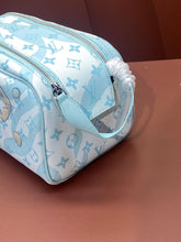 Load image into Gallery viewer, LOUIS DOPP KIT AQUA GARDEN (SKY BLUE)