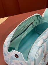 Load image into Gallery viewer, LOUIS DOPP KIT AQUA GARDEN (SKY BLUE)