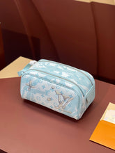 Load image into Gallery viewer, LOUIS DOPP KIT AQUA GARDEN (SKY BLUE)