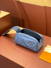 Load image into Gallery viewer, LOUIS DOPP KIT AQUA GARDEN (ABYSS BLUE)