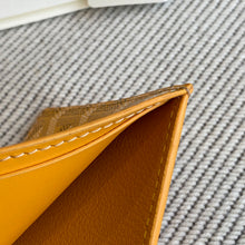 Load image into Gallery viewer, VICTOIRE WALLET (YELLOW)