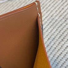 Load image into Gallery viewer, SAINT SUPLICE CARDHOLDER (BLACK TAN)