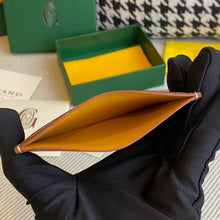 Load image into Gallery viewer, SAINT SUPLICE CARDHOLDER (BLACK TAN)