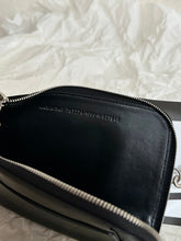 Load image into Gallery viewer, BALEN PASSPORT WALLET (BLACK)