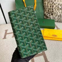 Load image into Gallery viewer, SAINT-LAMBERT WALLET (GREEN)