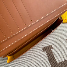 Load image into Gallery viewer, SAINT-LAMBERT WALLET (BLACK TAN)