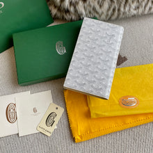 Load image into Gallery viewer, SAINT-LAMBERT WALLET (WHITE)