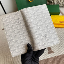 Load image into Gallery viewer, SAINT-LAMBERT WALLET (WHITE)