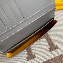 Load image into Gallery viewer, SAINT-LAMBERT WALLET (GREY)