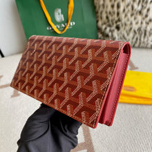 Load image into Gallery viewer, SAINT-LAMBERT WALLET (RED)