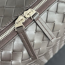 Load image into Gallery viewer, LARGE GETAWAY WEEKENDER (CHOCOLATE)