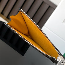 Load image into Gallery viewer, BOURBON ZIPPED CARD HOLDER (BLACK)