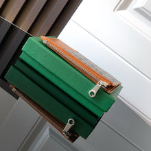 Load image into Gallery viewer, BOURBON ZIPPED CARD HOLDER (BLACK TAN)