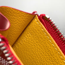 Load image into Gallery viewer, BOURBON ZIPPED CARD HOLDER (RED)