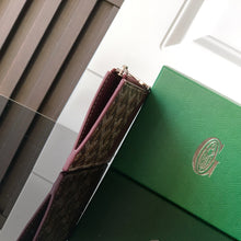 Load image into Gallery viewer, BOURBON ZIPPED CARD HOLDER (BURGUNDY)