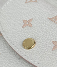 Load image into Gallery viewer, LOUIS VICTORINE WALLET (CURVED)