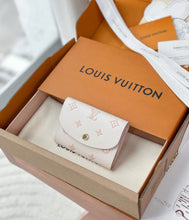 Load image into Gallery viewer, LOUIS VICTORINE WALLET (CURVED)
