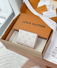 Load image into Gallery viewer, LOUIS VICTORINE WALLET (POINTED)