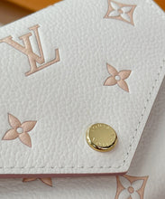 Load image into Gallery viewer, LOUIS VICTORINE WALLET (POINTED)